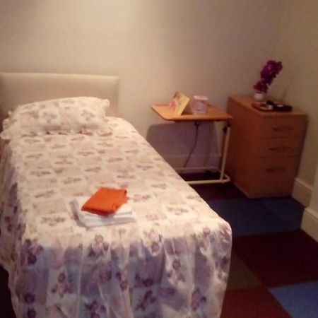 Upholland Carer 4 You Residential Home מראה חיצוני תמונה