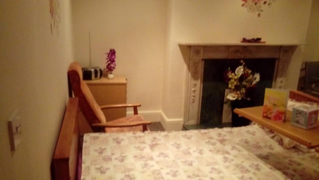 Upholland Carer 4 You Residential Home מראה חיצוני תמונה