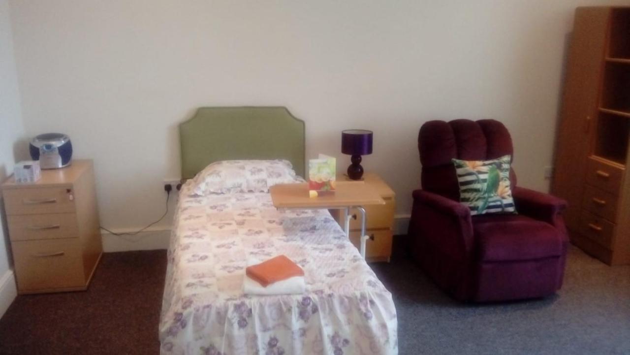 Upholland Carer 4 You Residential Home מראה חיצוני תמונה